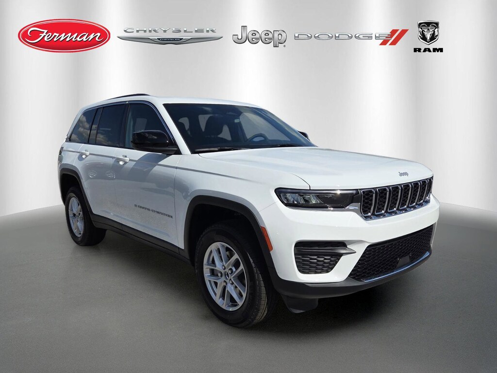New 2026 Jeep Grand Cherokee Laredo SUV