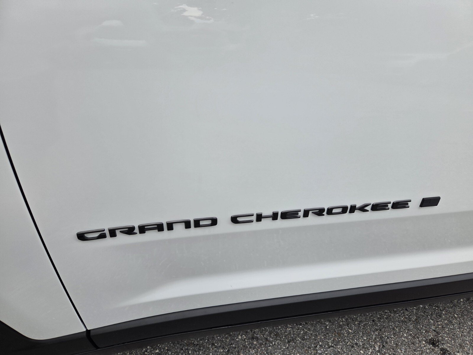 New 2027 Jeep Grand Cherokee Laredo SUV