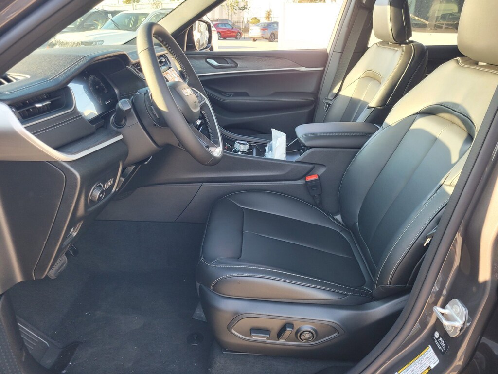 New 2025 Jeep Grand Cherokee Limited SUV