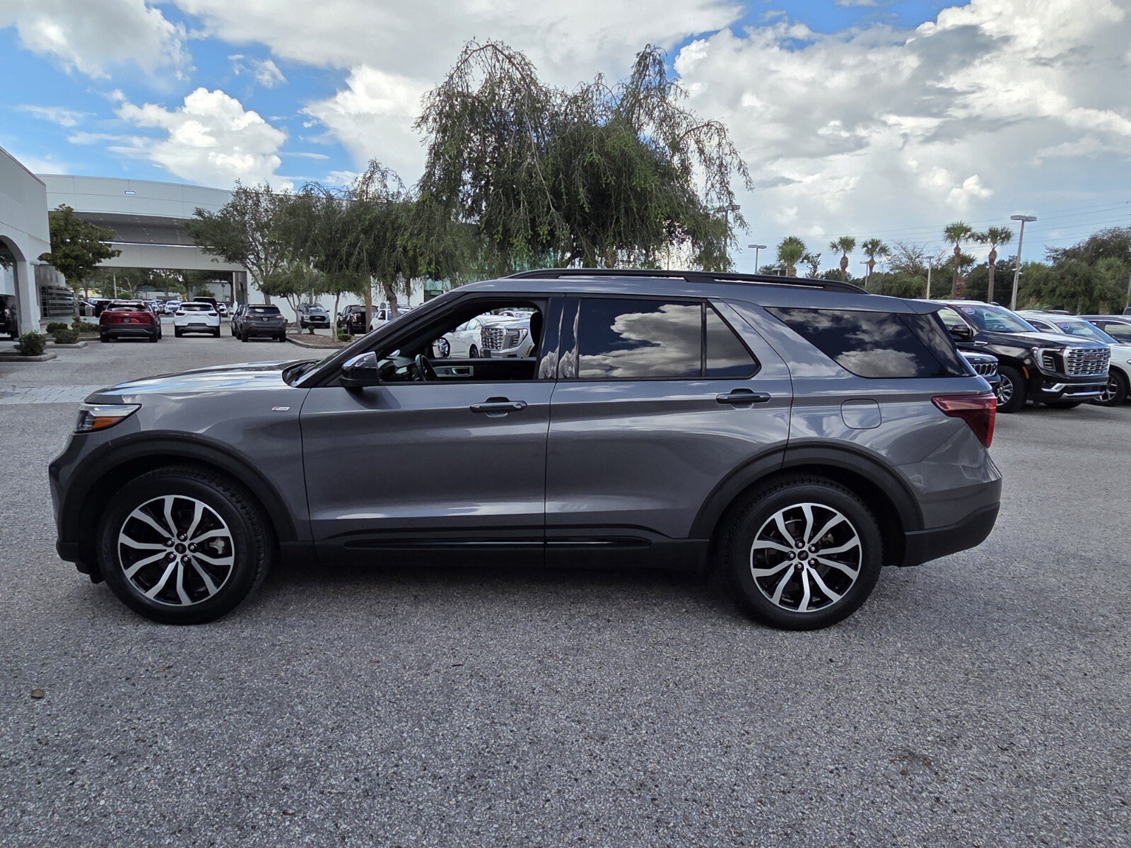 Certified 2022 Ford Explorer ST-Line SUV
