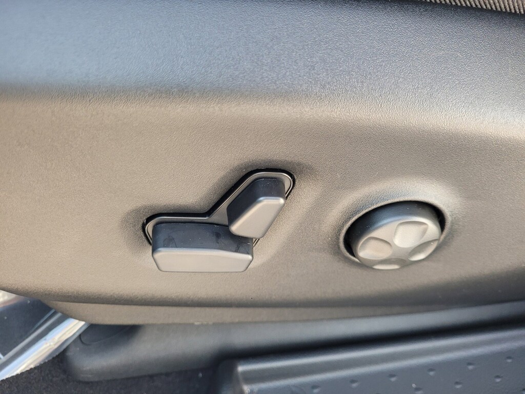 New 2026 Chrysler Pacifica Select Van Passenger Van