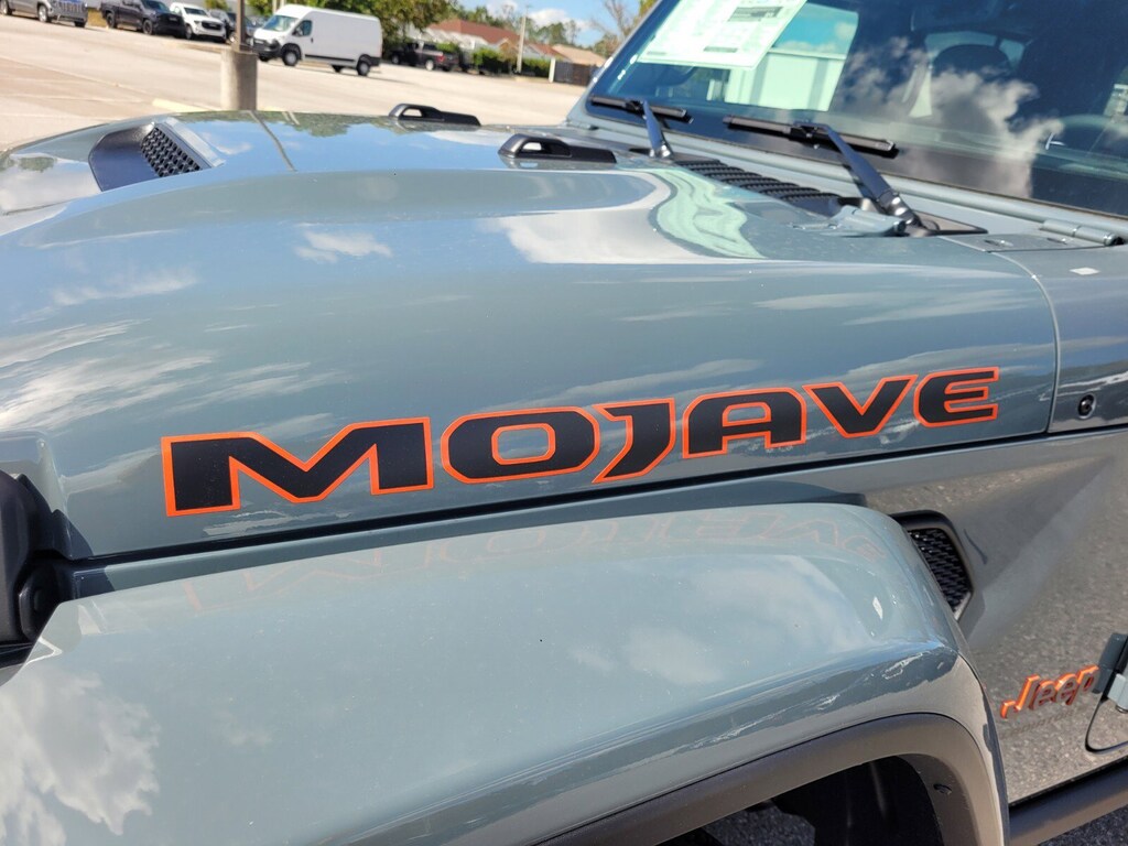 New 2025 Jeep Gladiator Mojave Truck Crew Cab