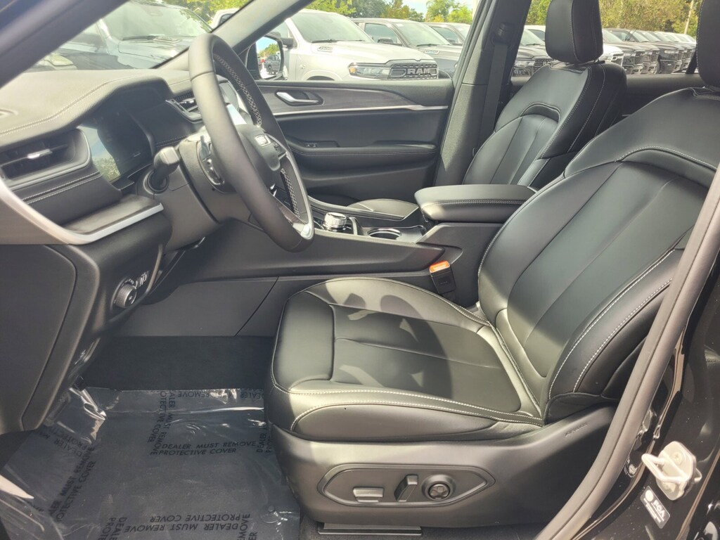 New 2025 Jeep Grand Cherokee L Limited SUV