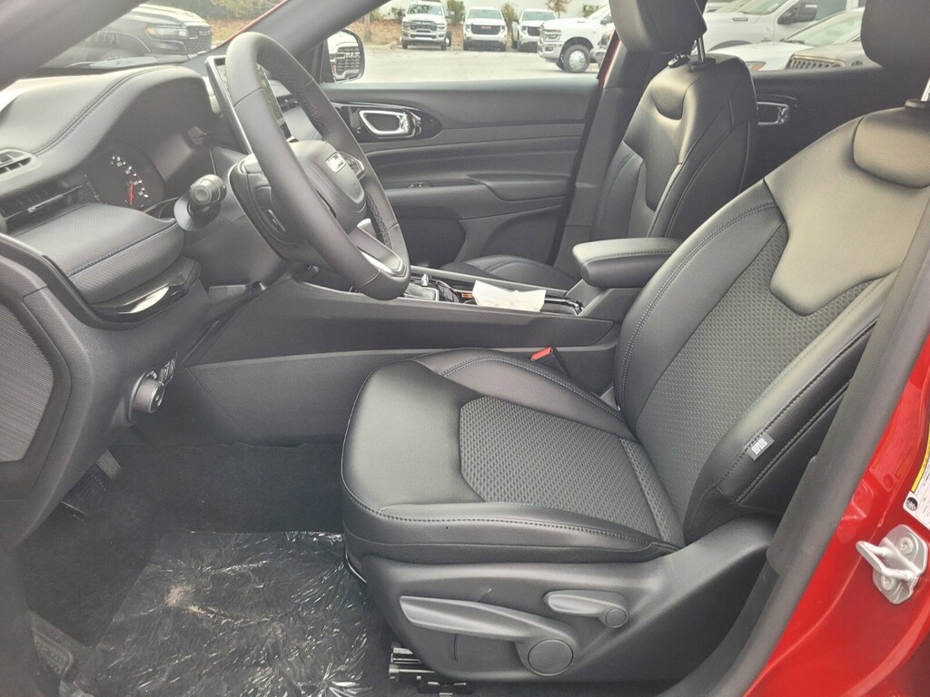 New 2026 Jeep Compass Latitude SUV