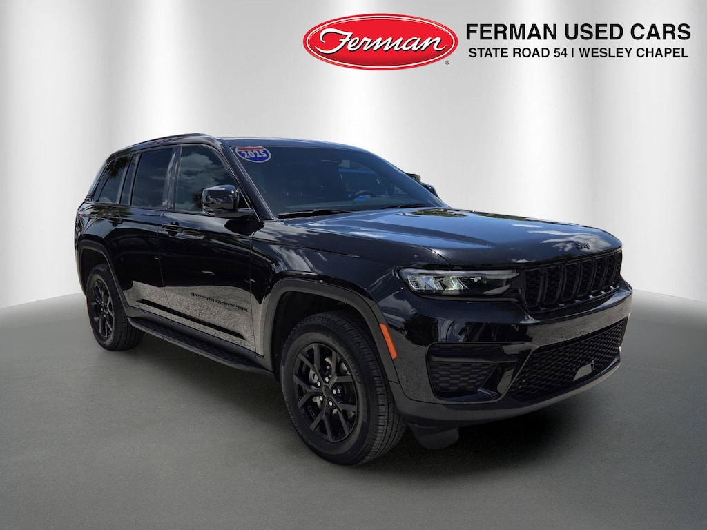 Certified 2025 Jeep Grand Cherokee Laredo SUV