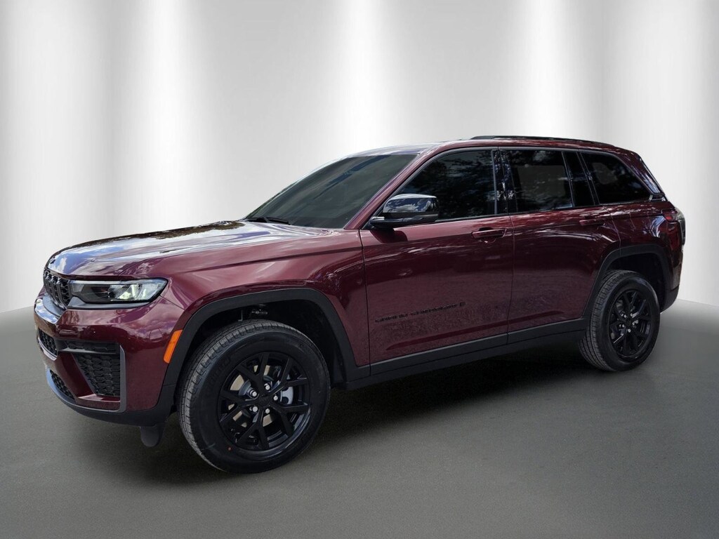 New 2026 Jeep Grand Cherokee Laredo SUV