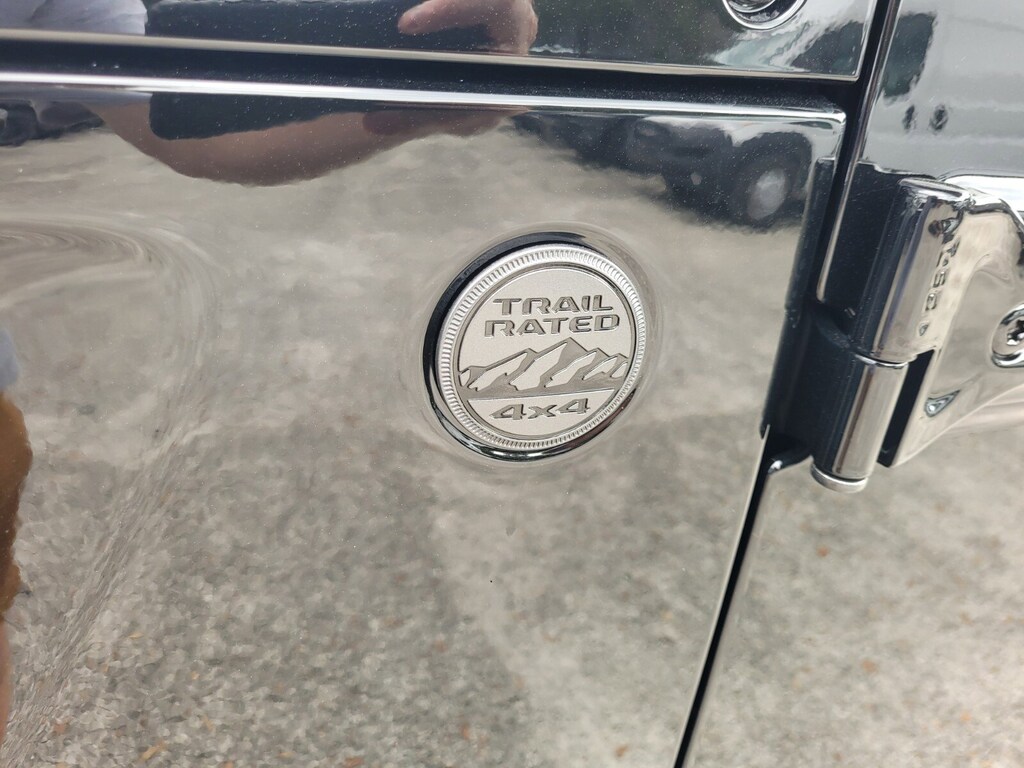 New 2025 Jeep Gladiator Sport Truck Crew Cab