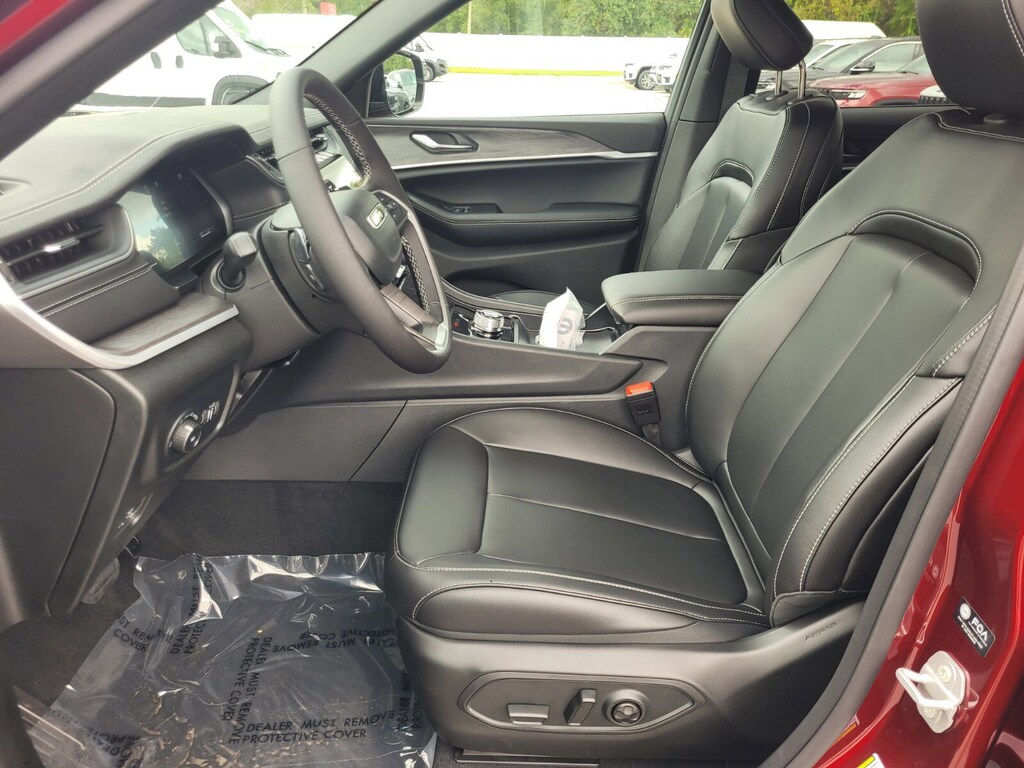 New 2025 Jeep Grand Cherokee Limited SUV