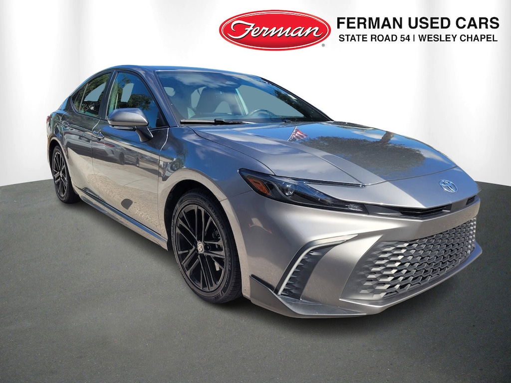 Used 2025 Toyota Camry SE Sedan