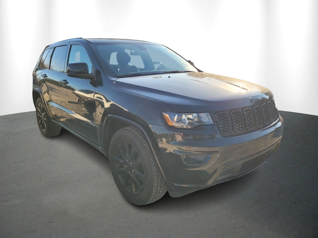 Used 2019 Jeep Grand Cherokee Altitude SUV