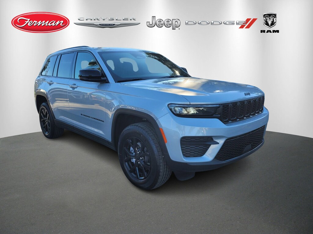 New 2025 Jeep Grand Cherokee Laredo SUV