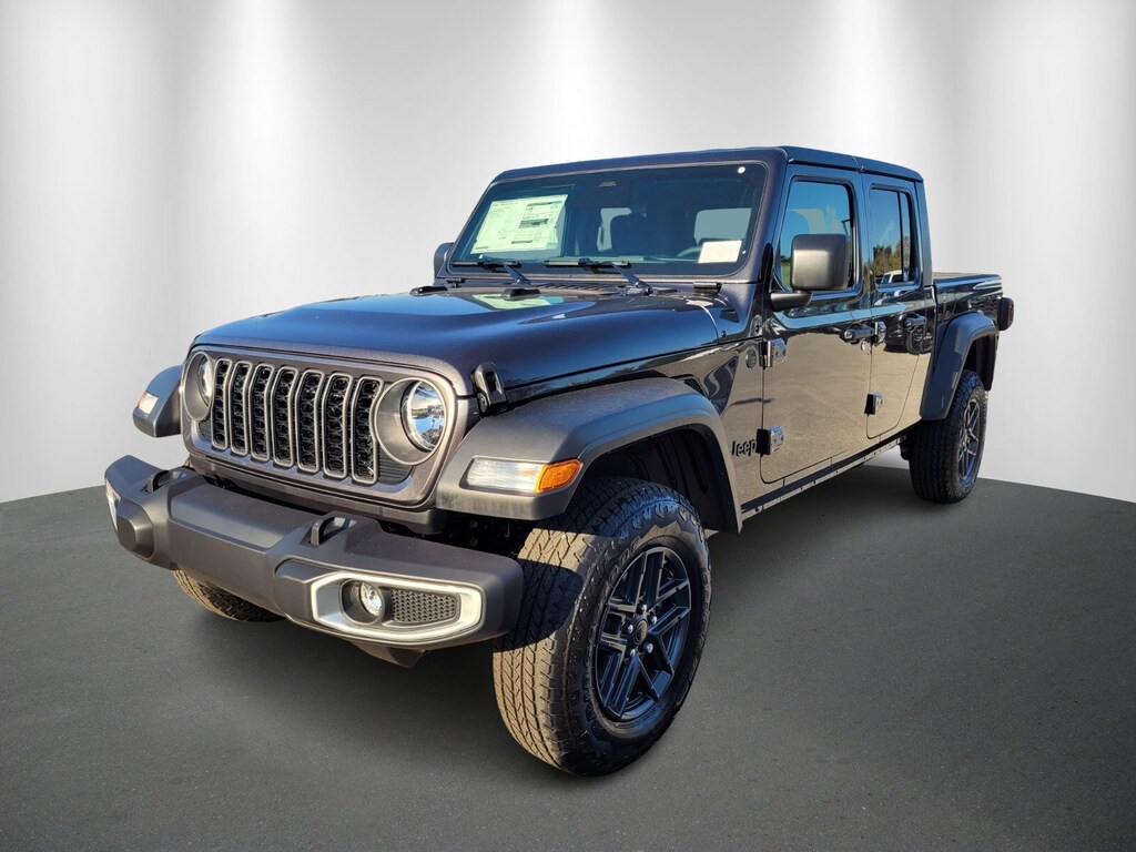 New 2026 Jeep Gladiator Sport Truck Crew Cab