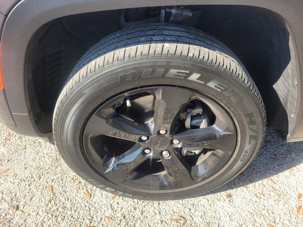 Certified 2024 Jeep Grand Cherokee L Laredo SUV