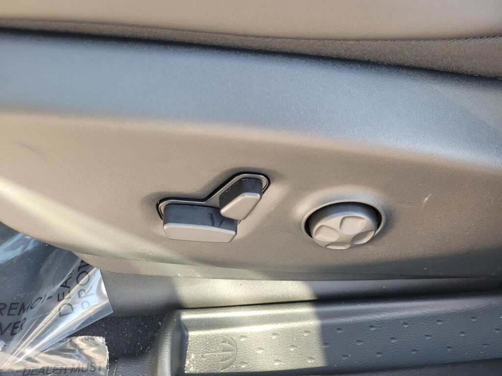 New 2026 Chrysler Pacifica Limited Van Passenger Van