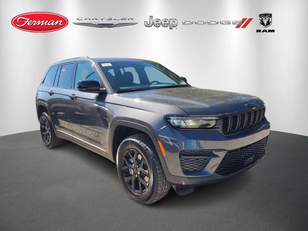 New 2025 Jeep Grand Cherokee Laredo SUV