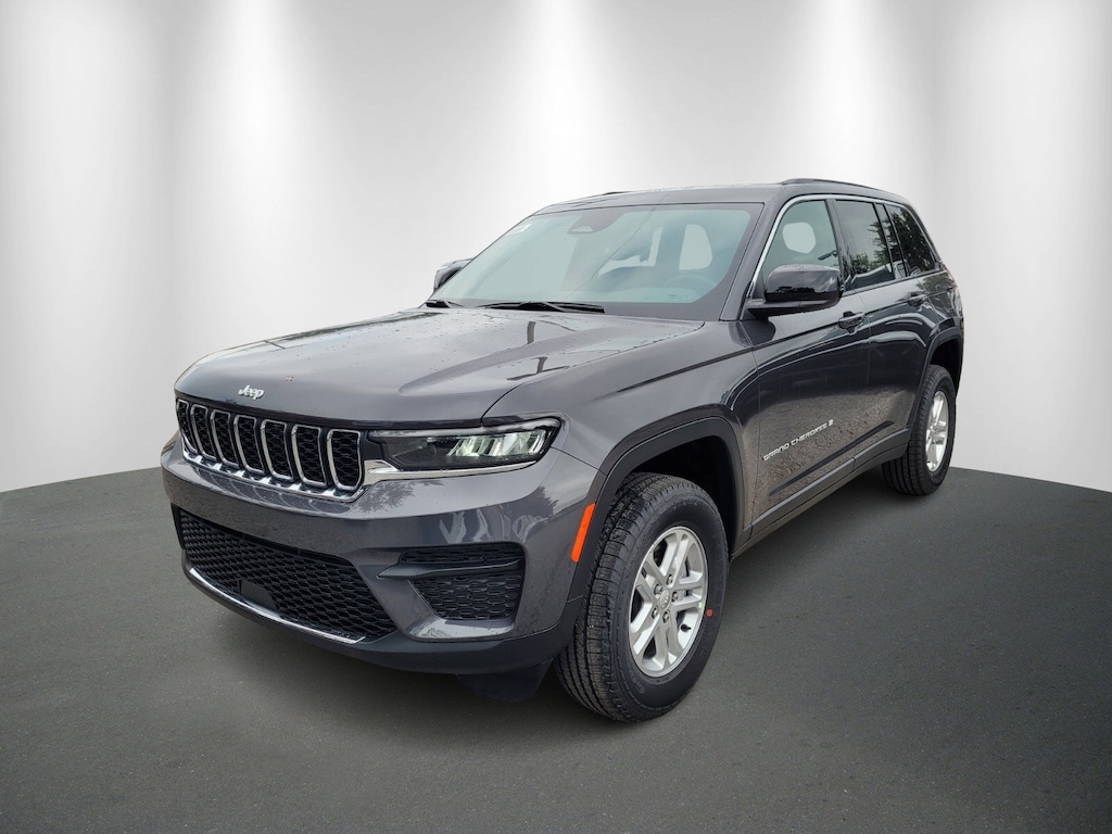 New 2025 Jeep Grand Cherokee Laredo SUV