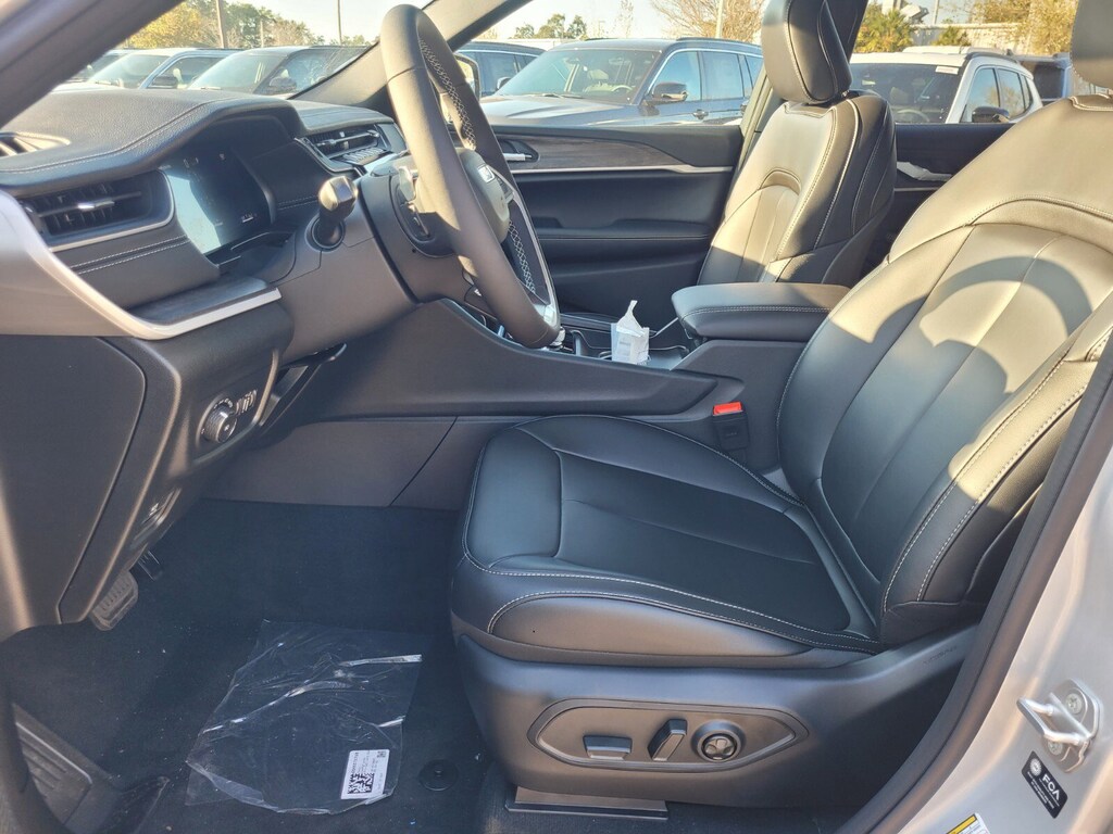 New 2025 Jeep Grand Cherokee L Limited SUV