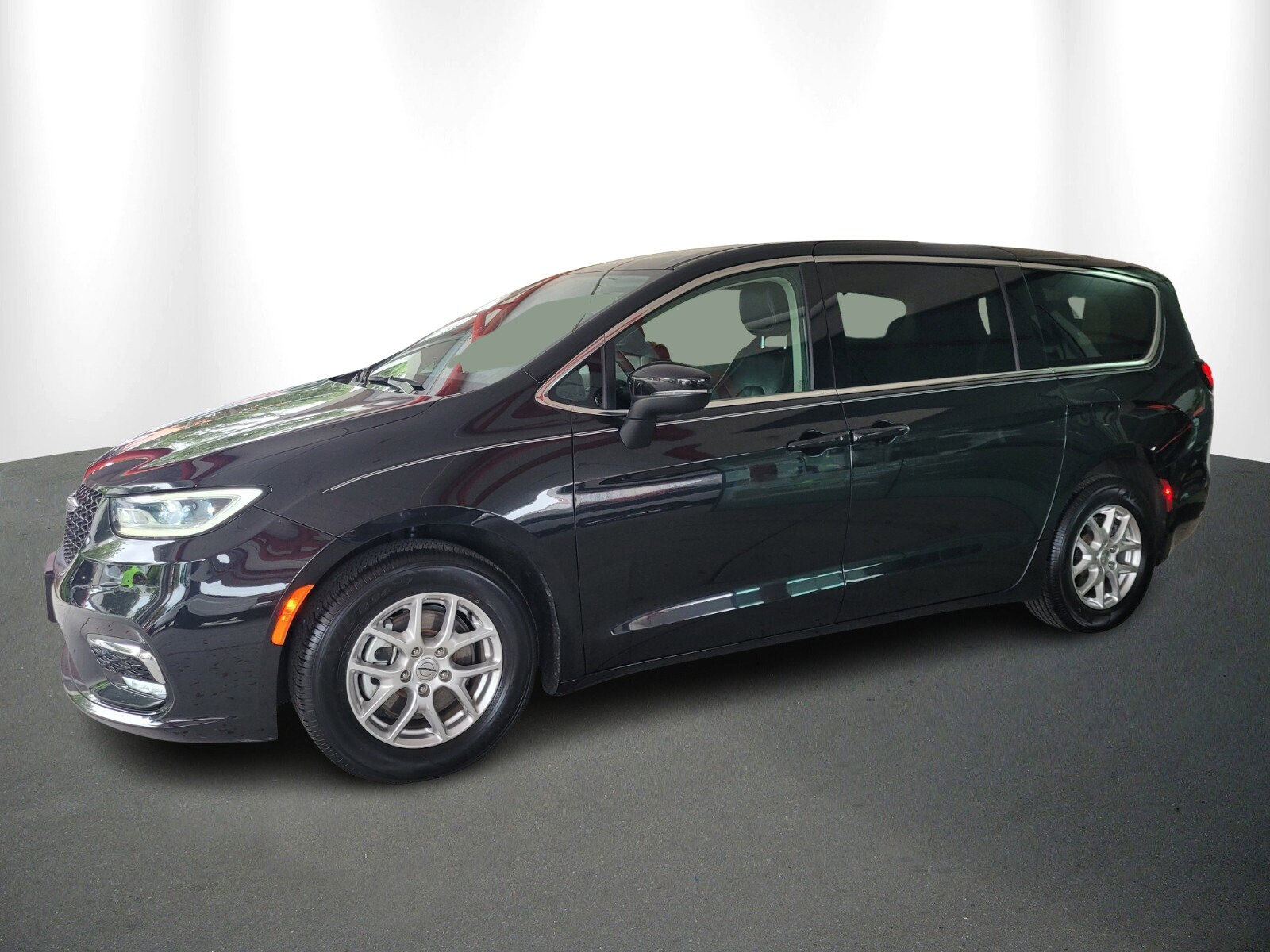 Certified 2023 Chrysler Pacifica Touring L with VIN 2C4RC1BG4PR580853 for sale in Tampa, FL