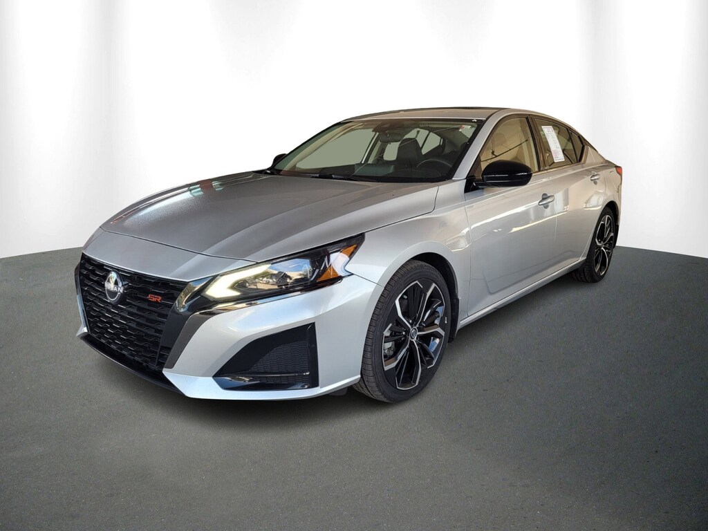 Used 2023 Nissan Altima 2.5 SR Sedan