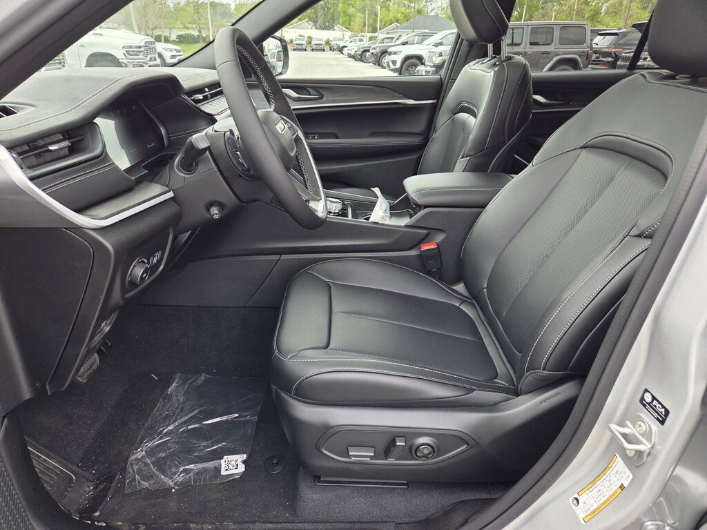 New 2026 Jeep Grand Cherokee Limited SUV