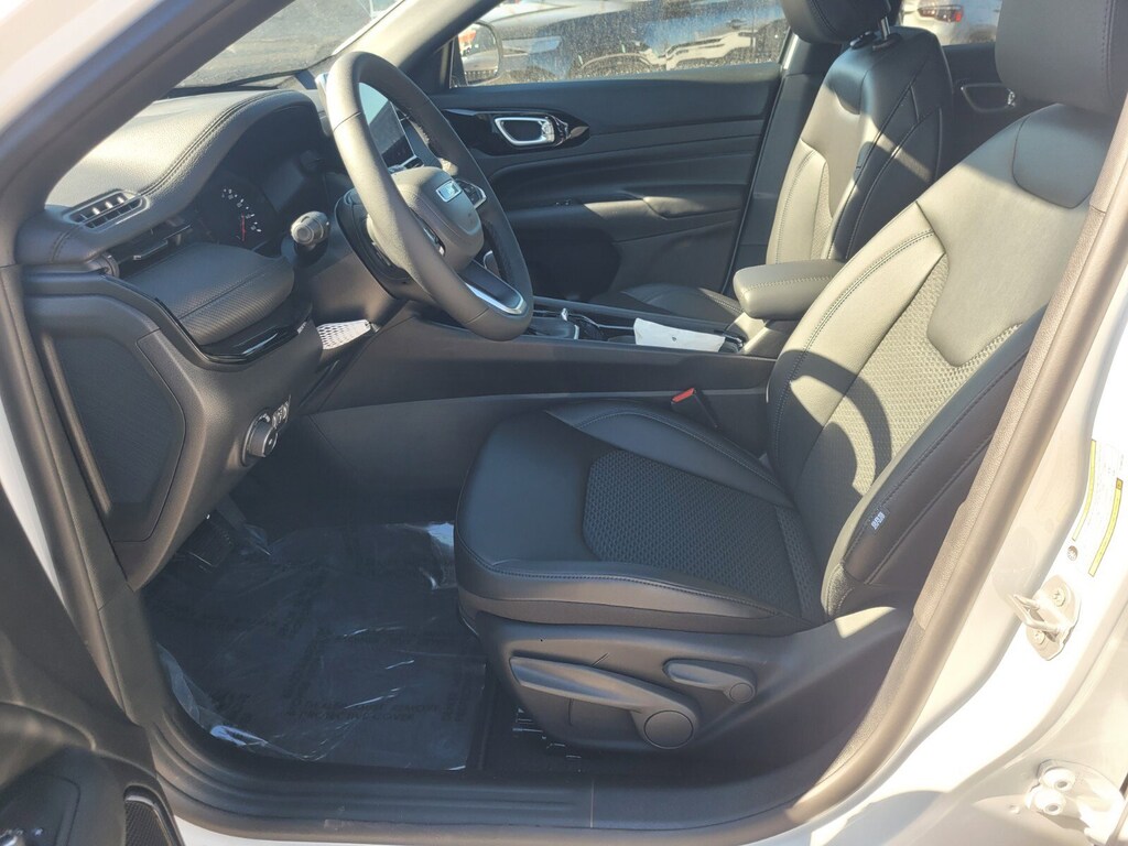 New 2026 Jeep Compass Latitude SUV