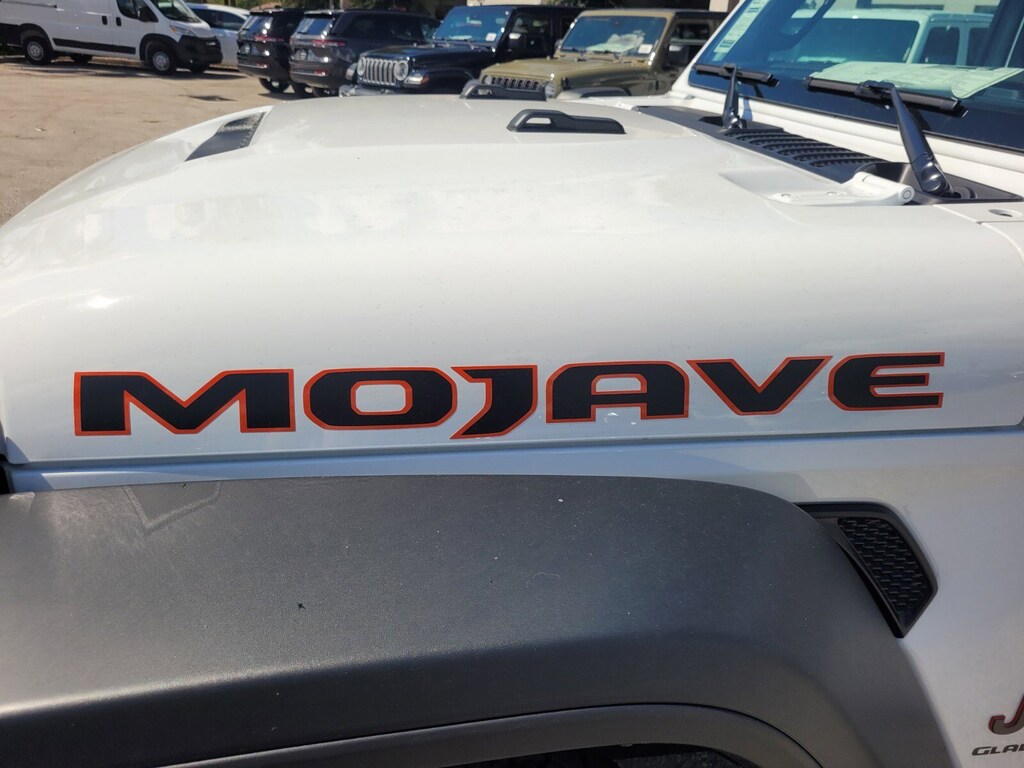 New 2025 Jeep Gladiator Mojave Truck Crew Cab