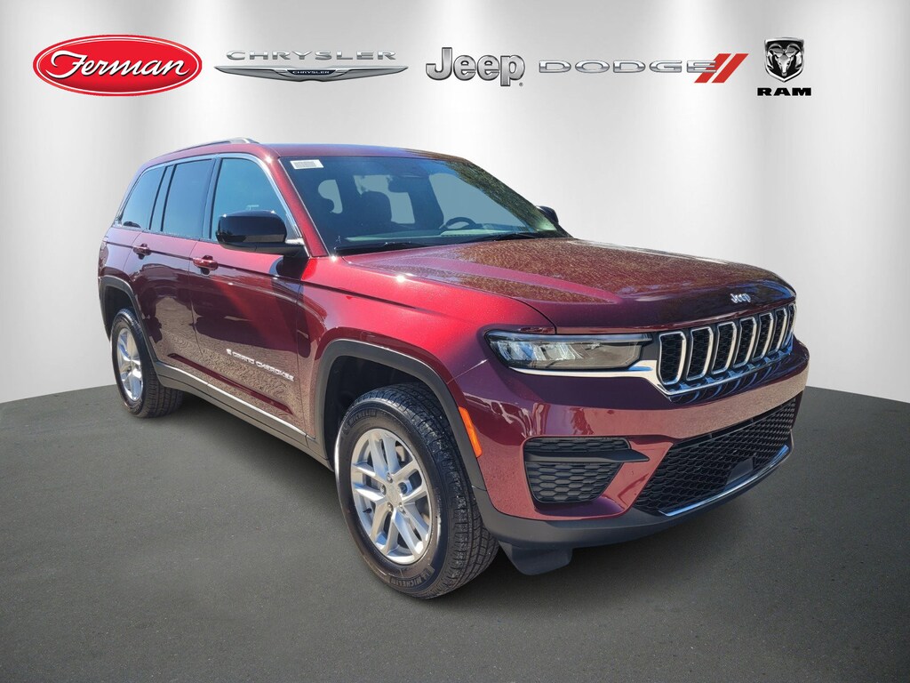 New 2025 Jeep Grand Cherokee Laredo SUV