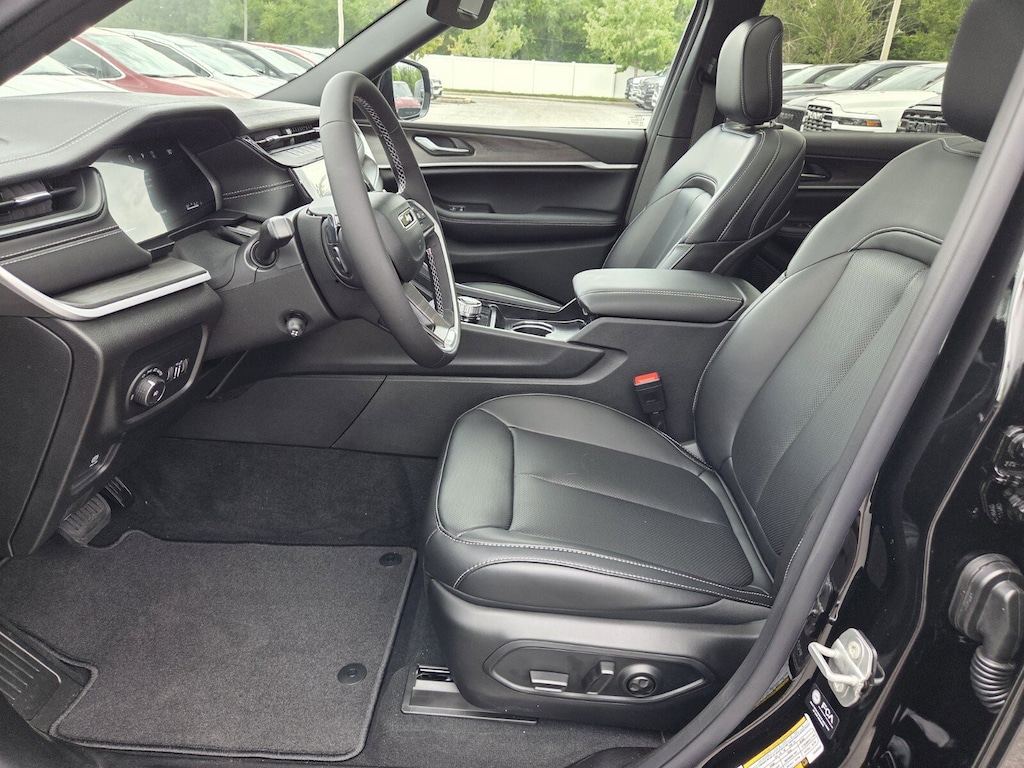 New 2026 Jeep Grand Cherokee L Limited SUV