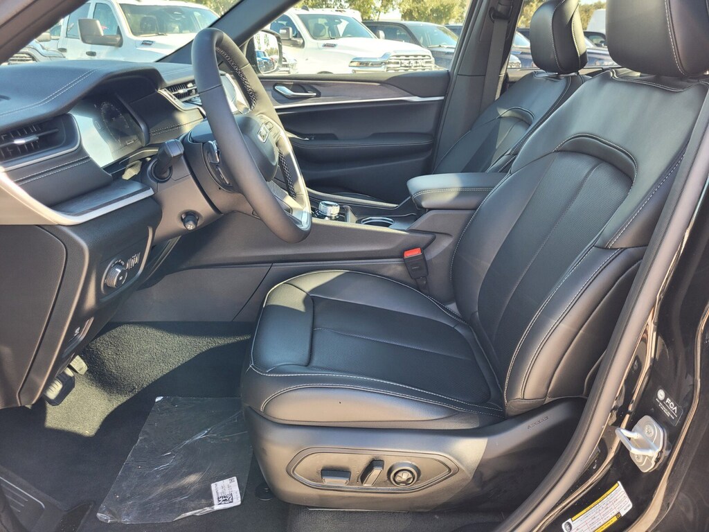 New 2025 Jeep Grand Cherokee Limited SUV