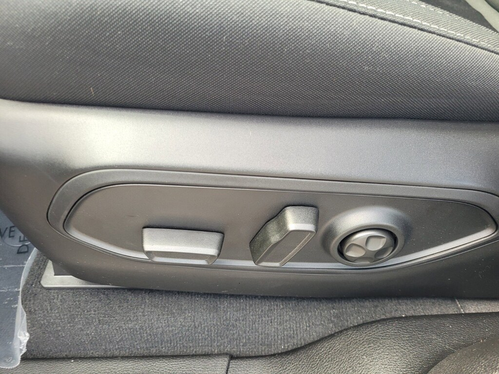 New 2025 Jeep Grand Cherokee L Laredo SUV