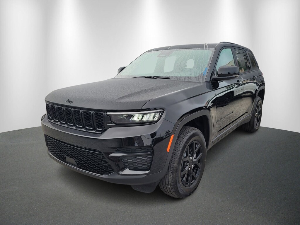 New 2025 Jeep Grand Cherokee Laredo SUV