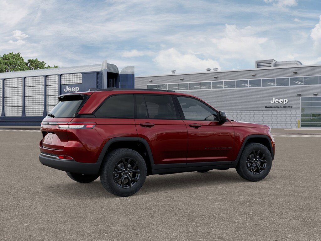 New 2025 Jeep Grand Cherokee Laredo SUV