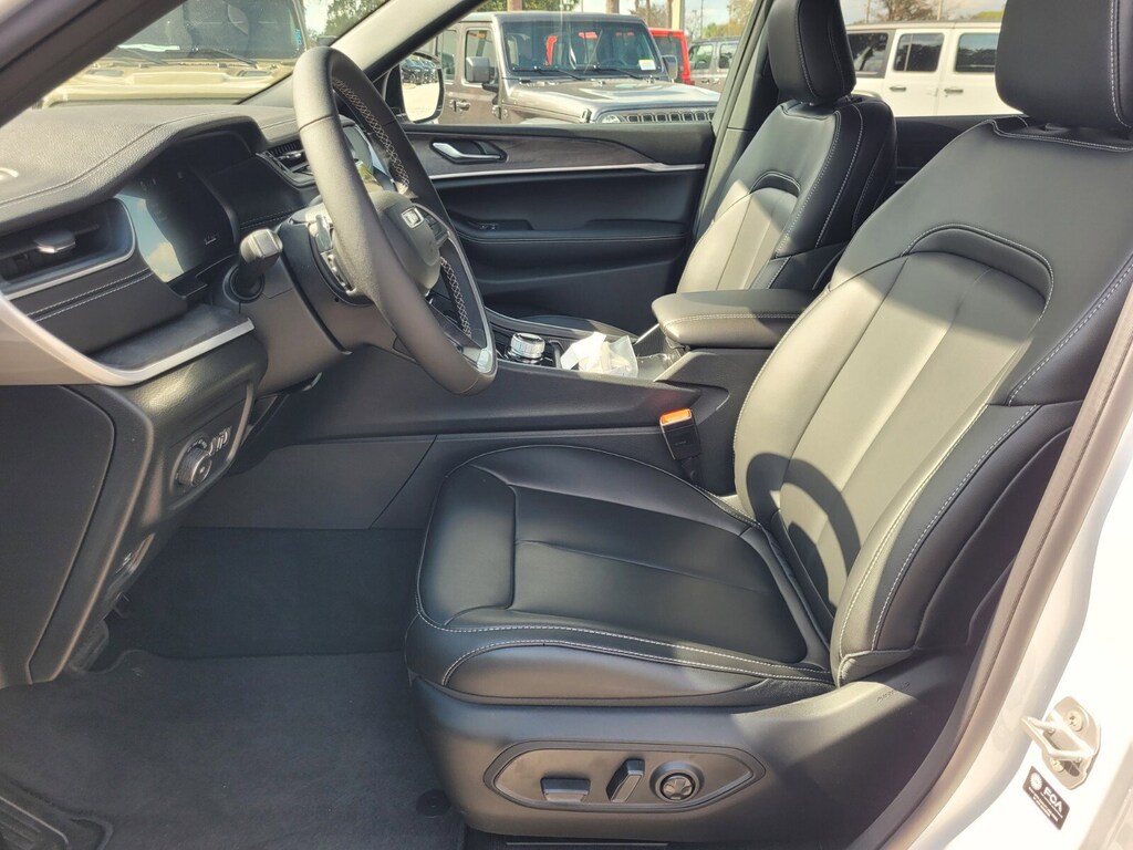 New 2025 Jeep Grand Cherokee L Limited SUV