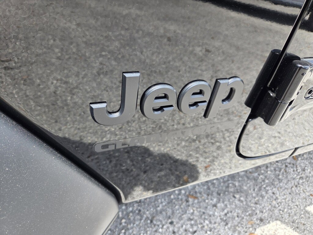 New 2026 Jeep Gladiator Sport Truck Crew Cab