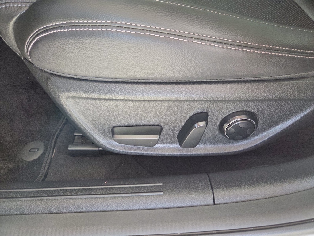 Certified 2025 Genesis G70 2.5T RWD Sedan