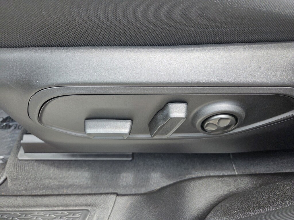 New 2026 Jeep Grand Cherokee L Laredo SUV
