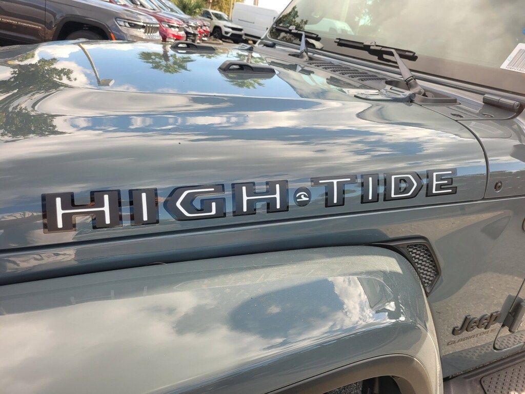 New 2025 Jeep Gladiator Sport Truck Crew Cab