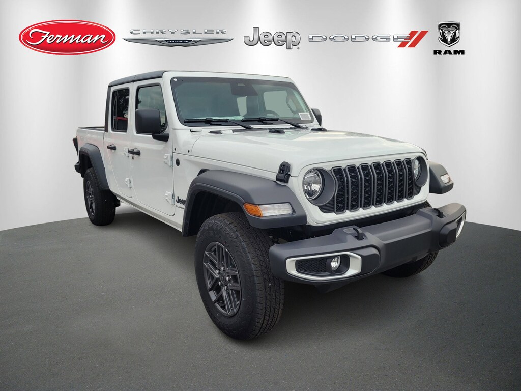 New 2026 Jeep Gladiator Sport Truck Crew Cab