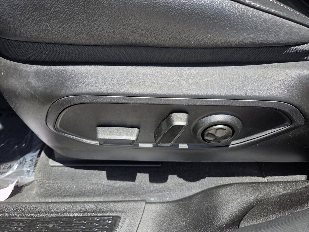 Certified 2025 Jeep Grand Cherokee Laredo SUV