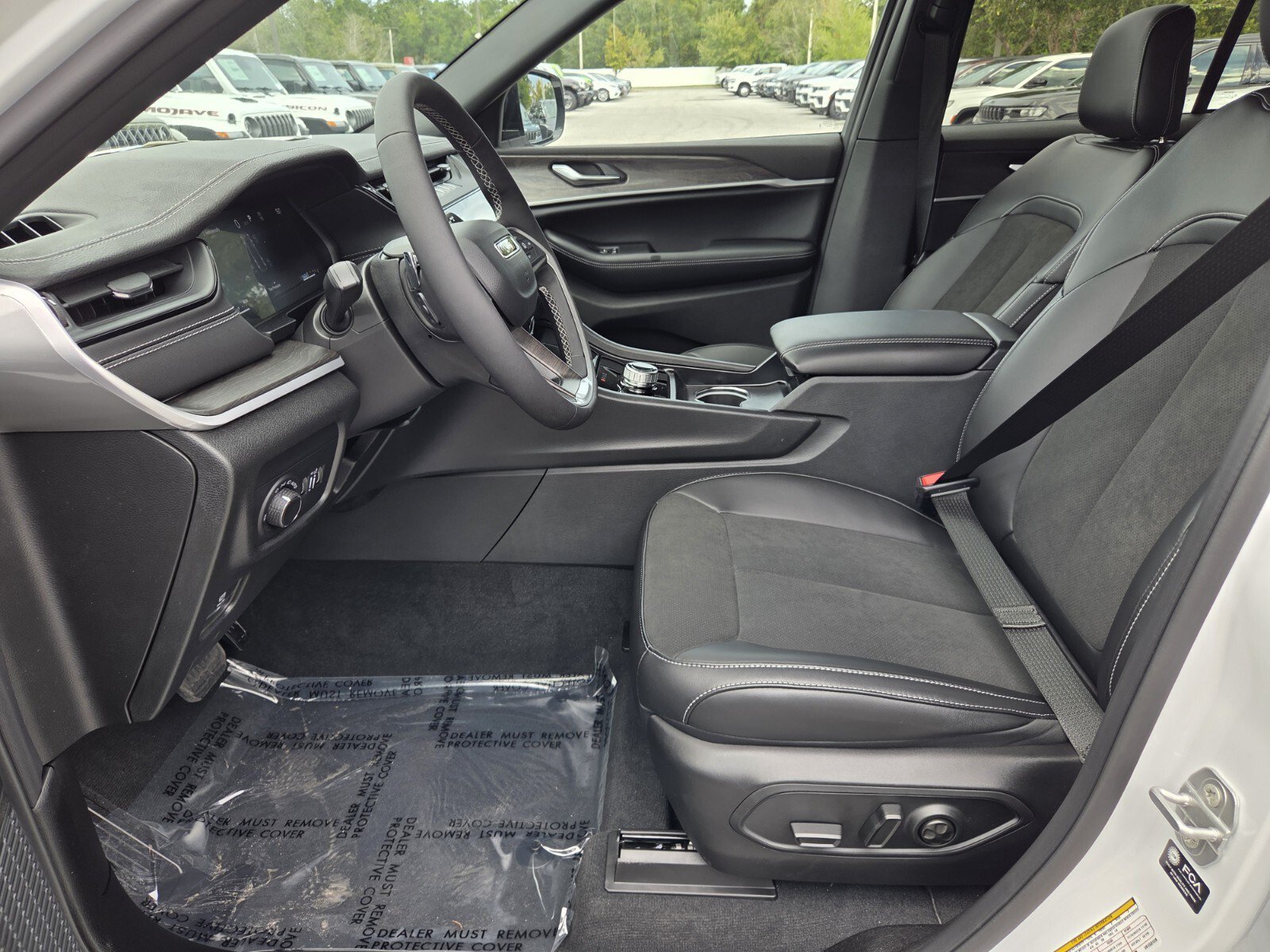 New 2027 Jeep Grand Cherokee Laredo SUV