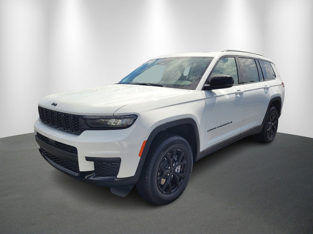 New 2025 Jeep Grand Cherokee L Laredo SUV