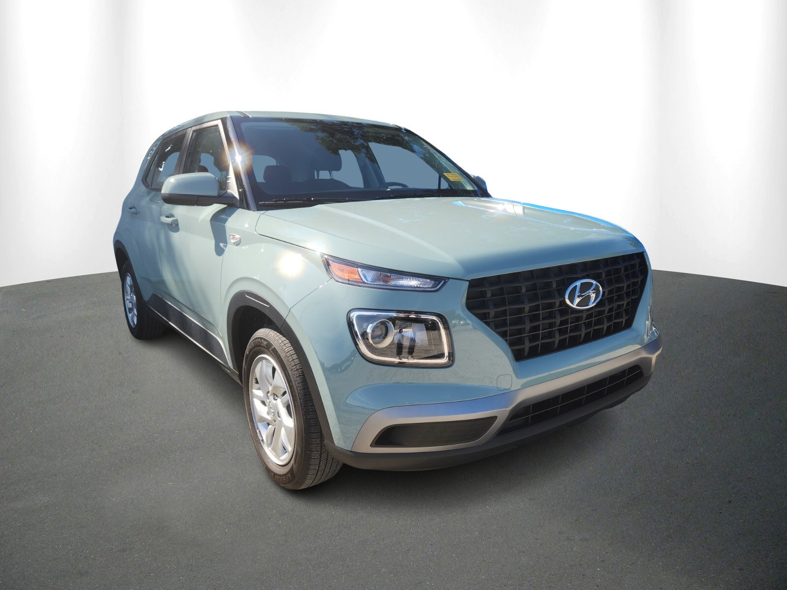 2025 Hyundai Venue SE