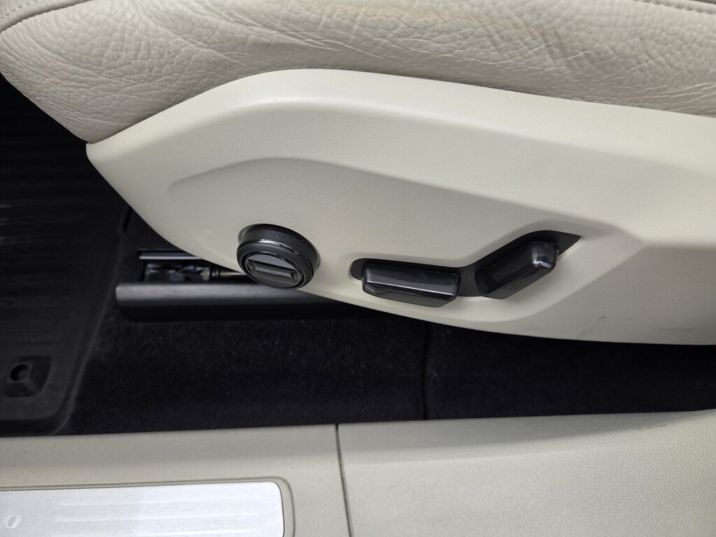 Certified 2023 Volvo XC60 B5 AWD Plus Bright SUV