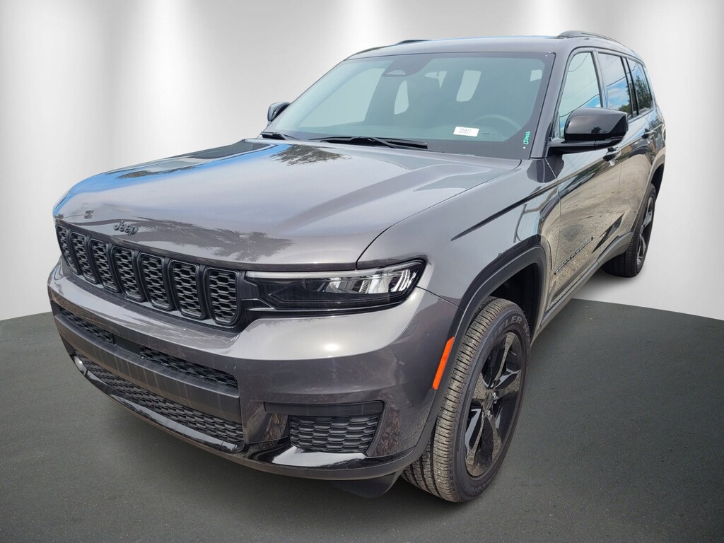 New 2025 Jeep Grand Cherokee L Laredo SUV
