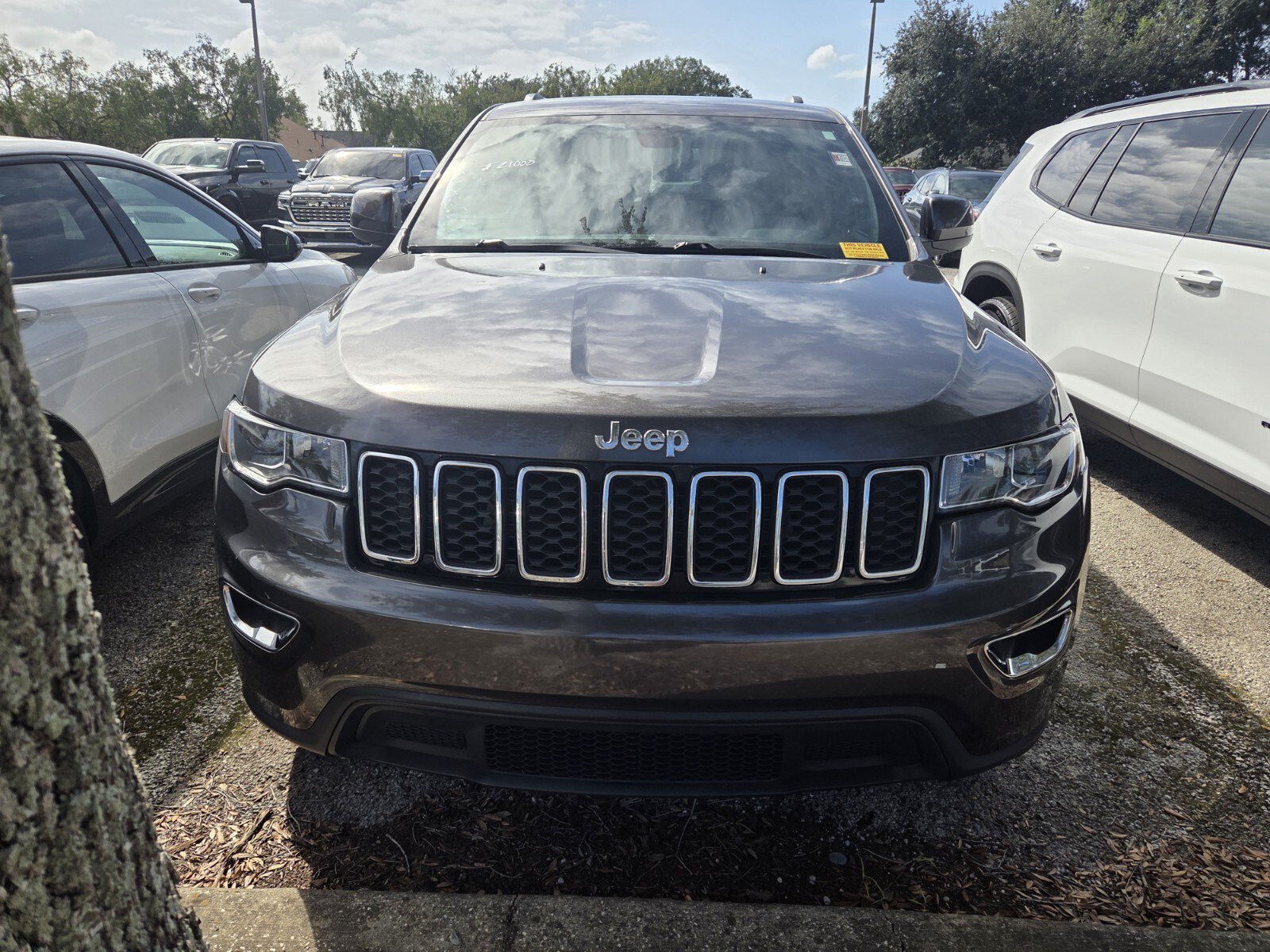 Used 2020 Jeep Grand Cherokee Laredo SUV