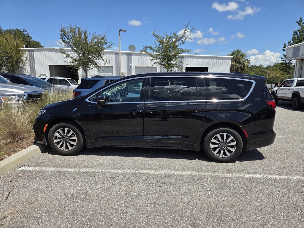 Certified 2024 Chrysler Pacifica Plug-In Hybrid Select Van Passenger Van