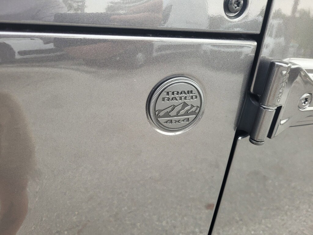 New 2025 Jeep Gladiator Sport Truck Crew Cab