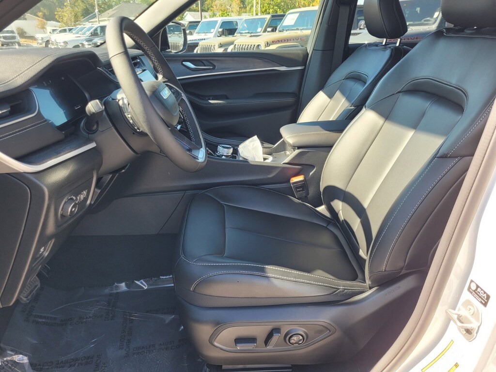 New 2025 Jeep Grand Cherokee Limited SUV