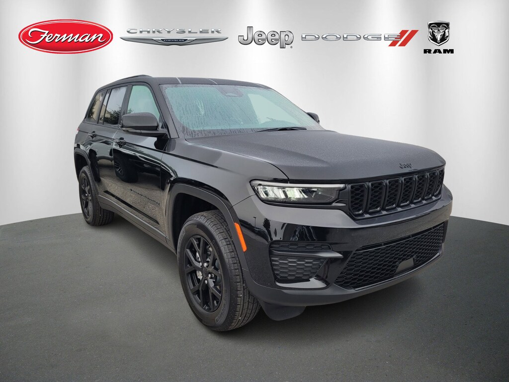 New 2025 Jeep Grand Cherokee Laredo SUV