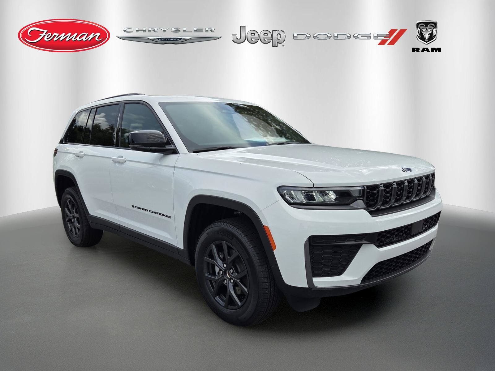 New 2027 Jeep Grand Cherokee Laredo SUV
